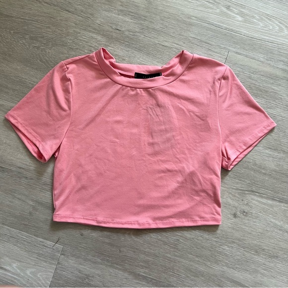 Crop Top - Picture 1 of 6